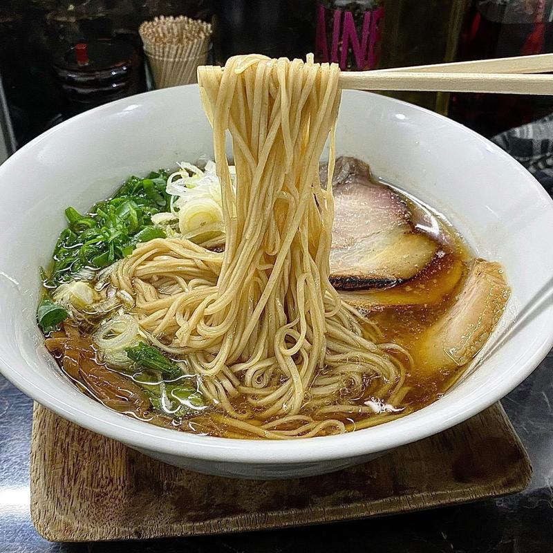 はるゆたかと煮干しそば(群青 )