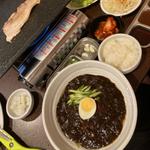 選べるサムギョプサル定食(ジャージャー麺)