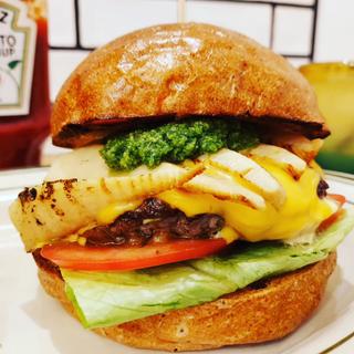 チーズバーガー+菜の花とディルのジェノベーゼ+タケノコ(milia burger)