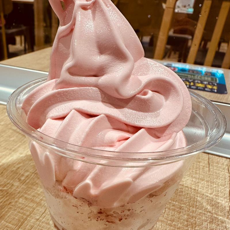 とちおとめ　いちごソフト(スナックコーナー 佐野SA下り)