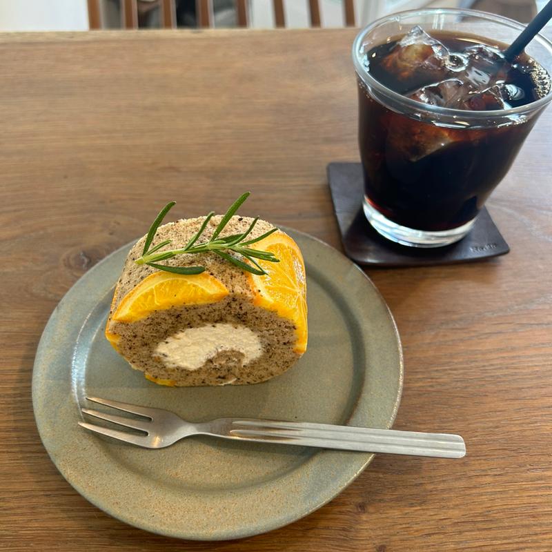 オレンジと紅茶のロールケーキ(No.25 (ナンバーニーゴー))