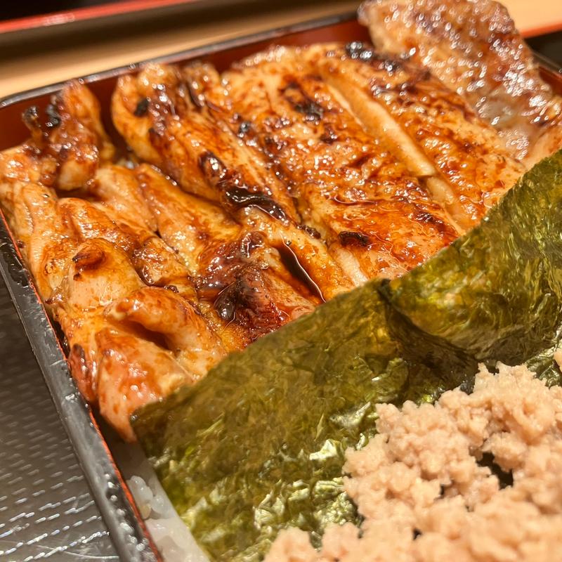 きじ焼き重(焼き鳥居酒屋ぴん)
