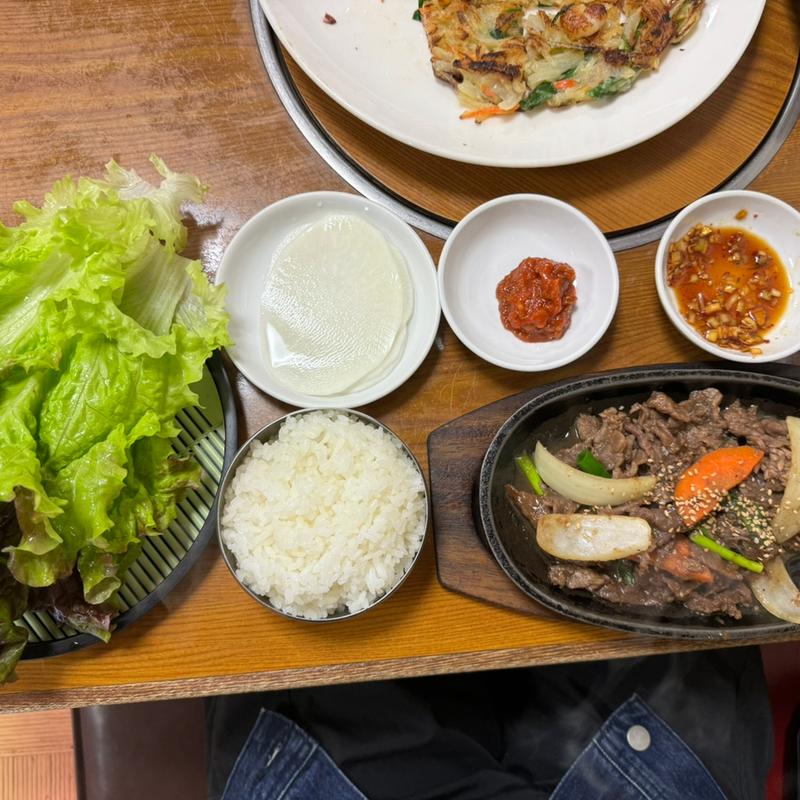 プルコギ定食(韓国家庭料理 冨ノ家)