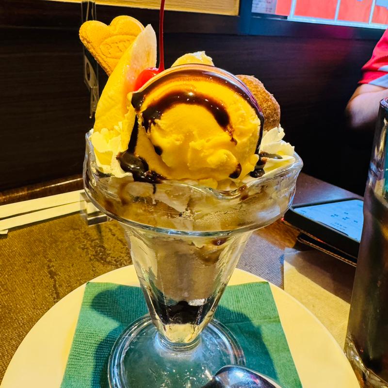 チョコレートパフェ(イデ・カフェ 京成八幡駅前店)