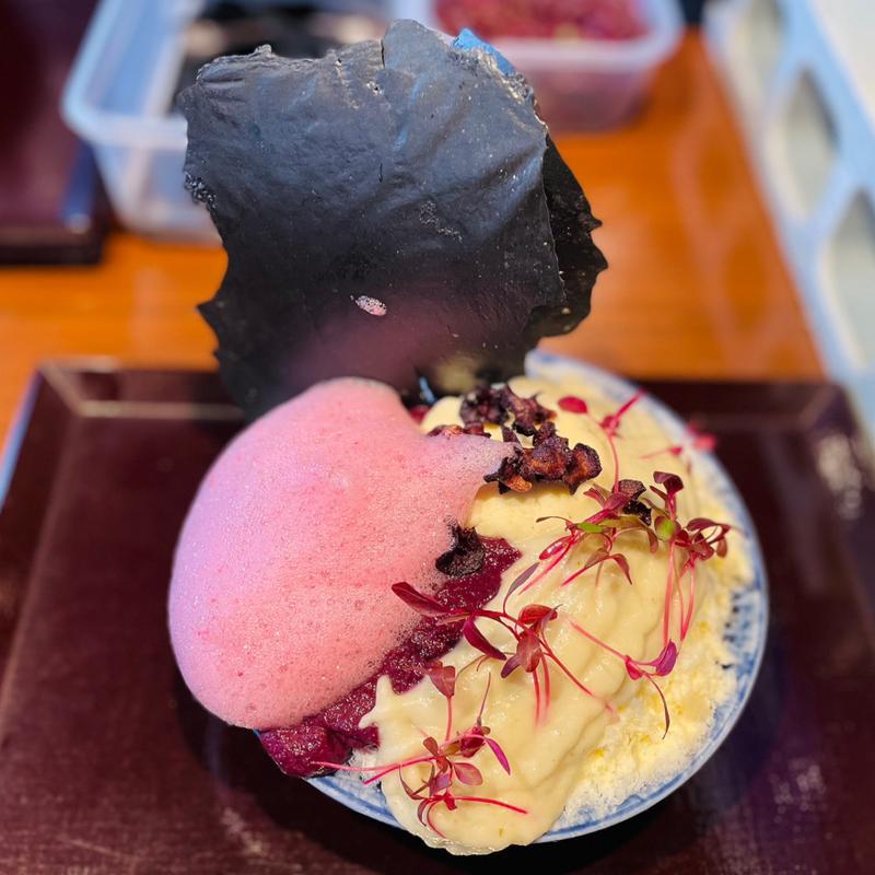 ダークパープル人参、卯の花、ホエイ、鴨もも肉のパテのかき氷(上原食堂（かき氷専門店）)