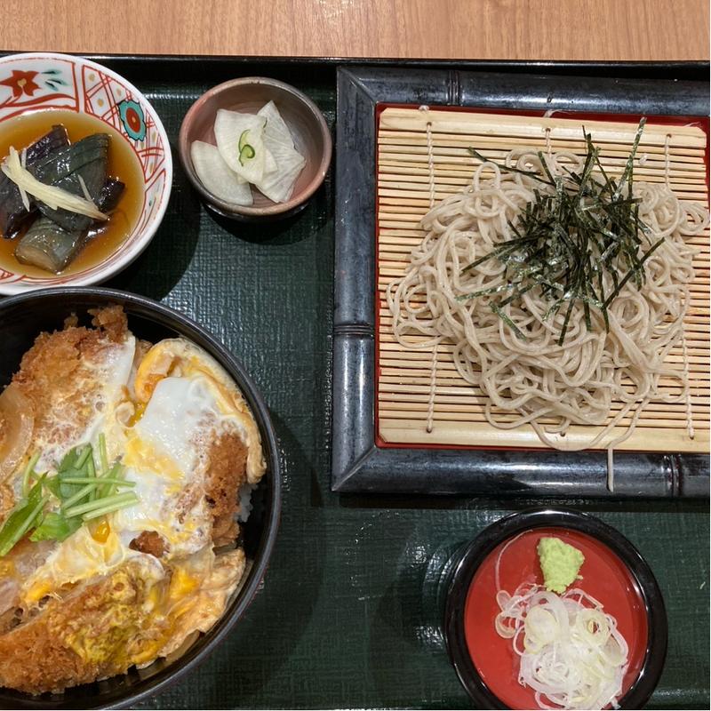 ヒレカツ丼と蕎麦セット(ローズ)