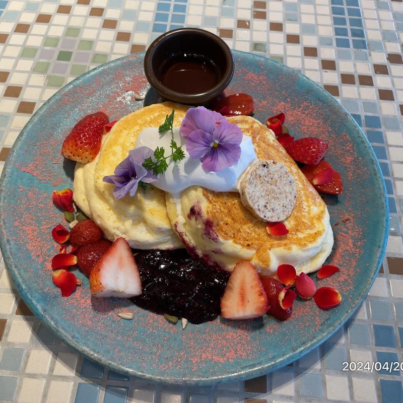 Fresh-Red(ALL DAY CAFE & DINING “The Blue Bell”)