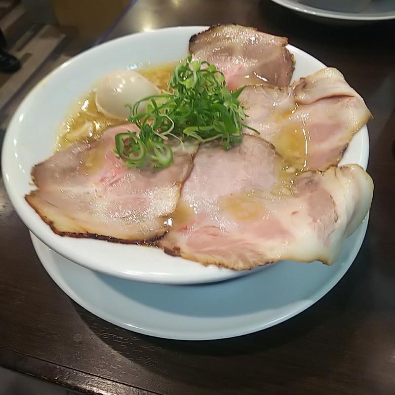 白湯醤油 特製トッピング(らーめん 四恩)