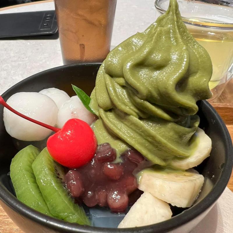 宇治抹茶ソフトクリームあんみつ(伊右衛門カフェ 品川店)