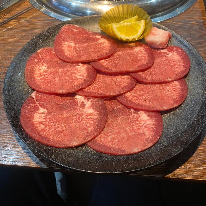 牛上塩タン(生レモン付)(あみやき亭 津島店 )