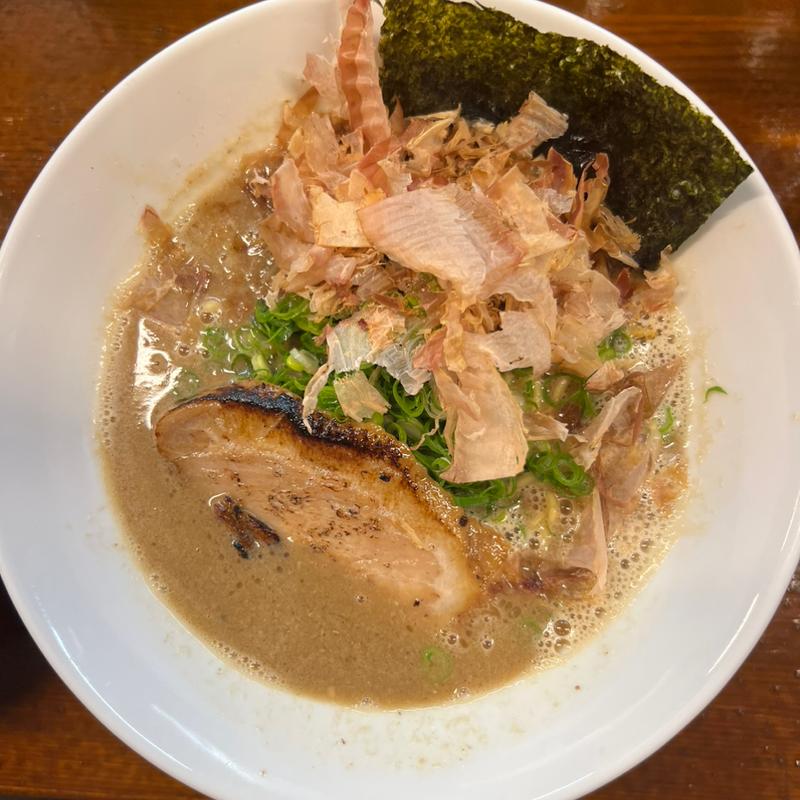 とんこつラーメン(豚と魚のラーメン屋 ねこや)