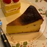バスク風チーズケーキ(パティスリー・オースガ)