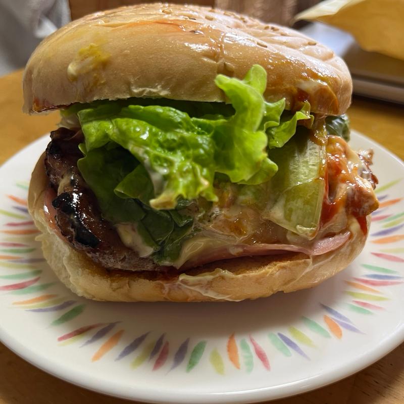 HAMBURGUERS X-LINGUICA(モンテヤマザキ)