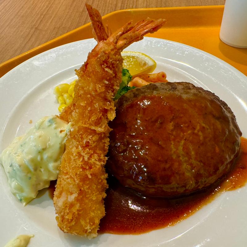 ハンバーグ＆エビフライセット(ロイヤルキャフェテリア 東京ビッグサイト店)