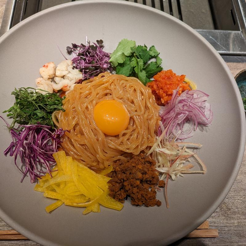 10種の彩りビビン麺(焼肉うしごろ 池袋店)