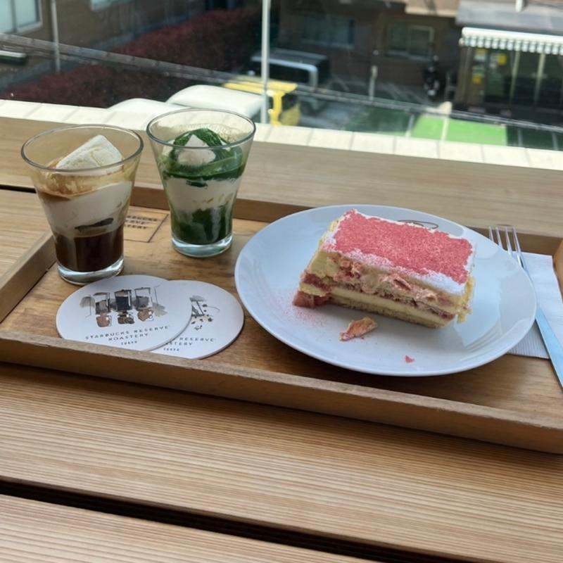 ティラミス アリビアーモ ストロベリー(スターバックスリザーブロースタリー東京)