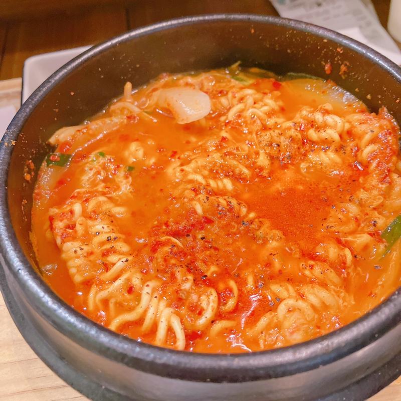 ユッケジャン(ソルロンタンとキンパとサムギョプサル「ベジテジや」)