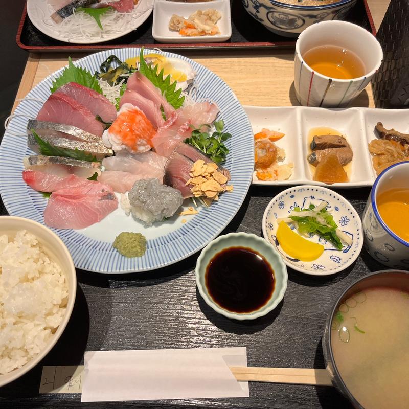 たくさんお造り定食(スタンド富)