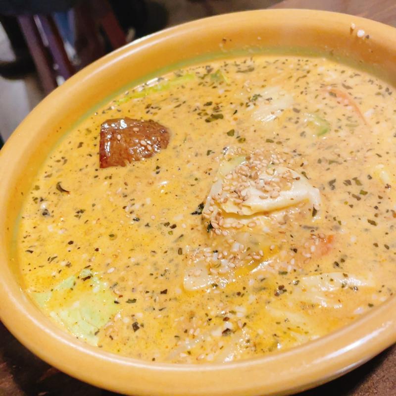 BICハンバーグ　カリー　ナリアルスープ(アジアンスープカリー べす )