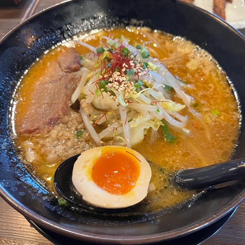 背脂白湯味噌ラーメン(和風楽麺ひのでや Beyond)