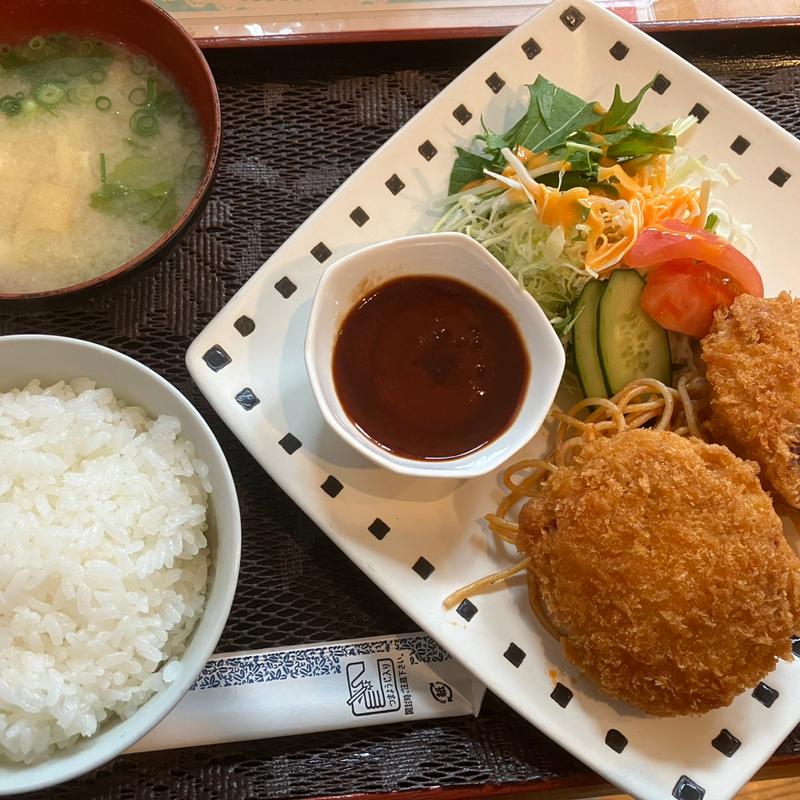 メンチカツ定食(NEWカリオカ)