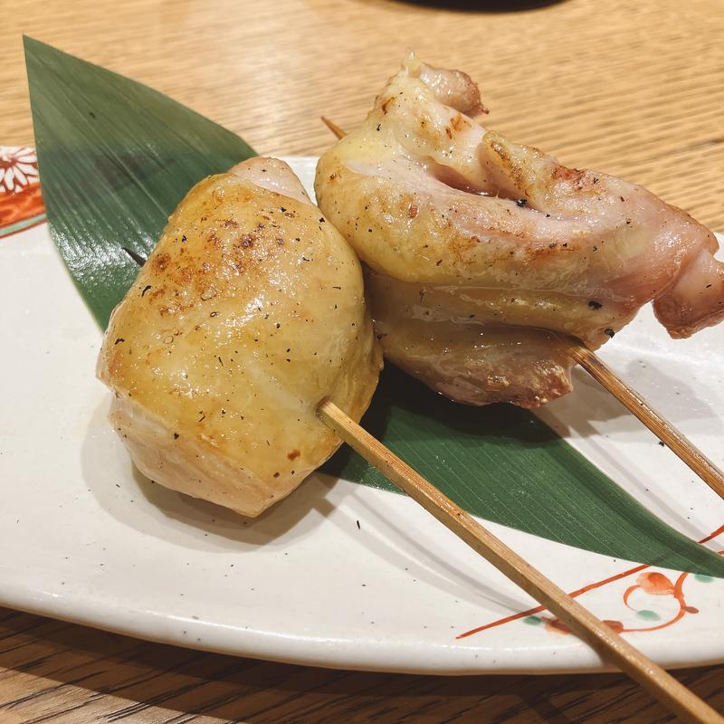 鶏ももの昆布締め串焼き(炉端焼き 燻銀)