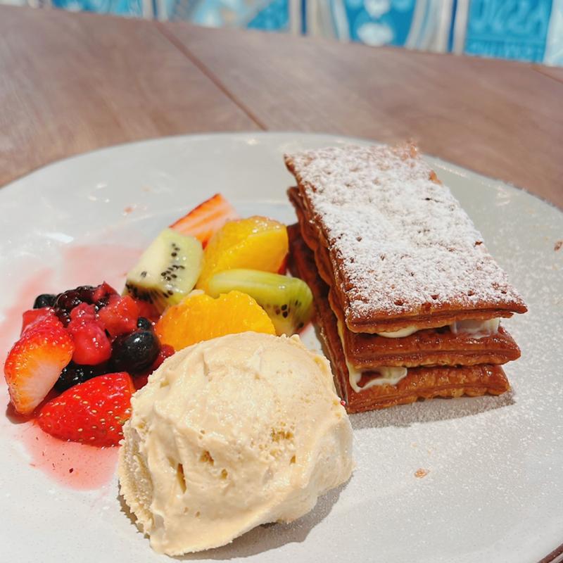 苺のカスタード ミルフィーユパイ(PISOLA 京都桂店)