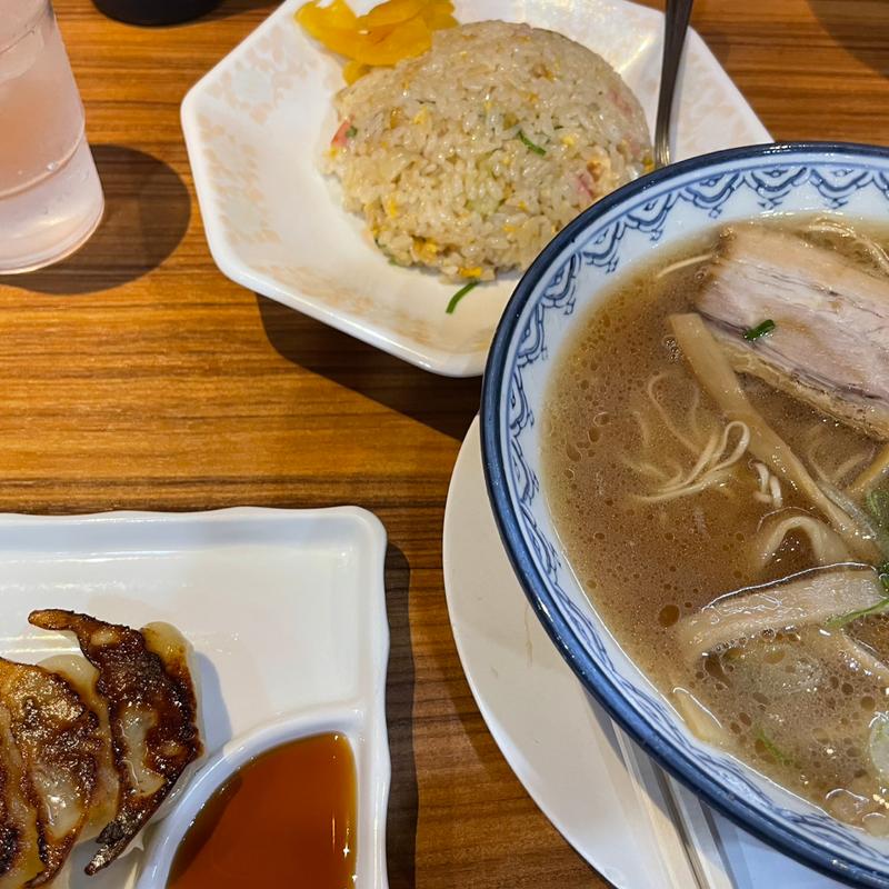 ラーメン定食(元祖赤のれん 節ちゃんラーメン 天神本店 )