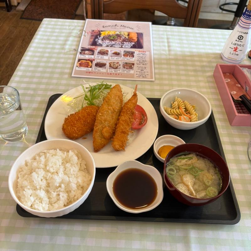 日替わりランチ(ミックスフライ)ライス大盛(酒場そらまめ)