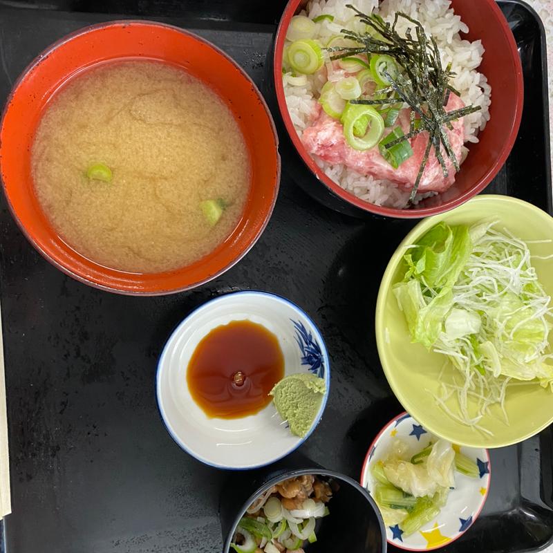 ねぎとろ丼(食堂　万雷 )