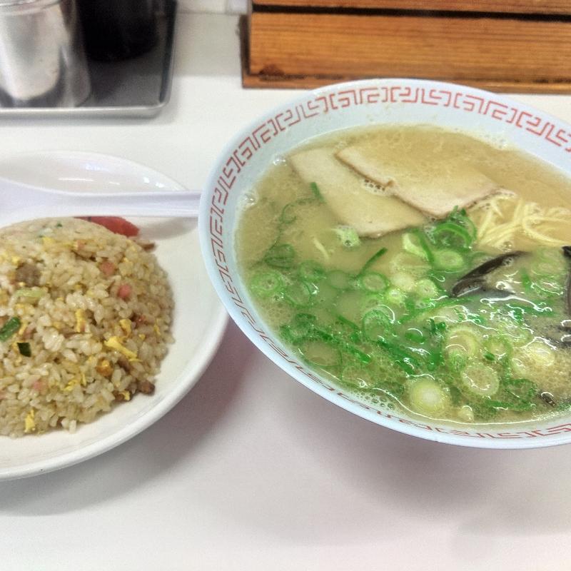半炒飯定食(長浜ラーメン みっちゃんラーメン（大野城）)