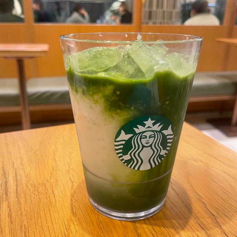 抹茶&クラッシュピスタチオミルクティーラテ(スターバックスコーヒー 六本木ヒルズ メトロハット／ハリウッドプラザ店)