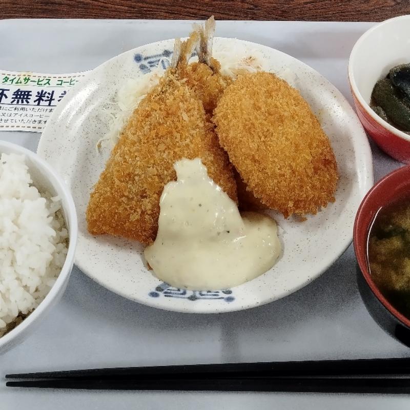 B定食(アジフライとコロッケ)(葛飾区役所　食堂 )