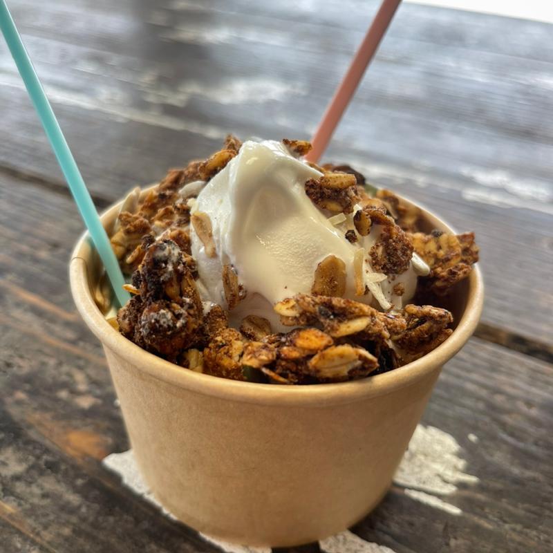 タイガーナッツグラノーラソフトクリーム(Hill Valley jr.)