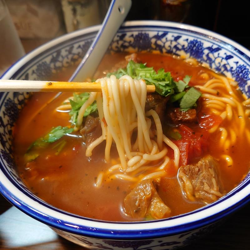 トマトと牛肉ラーメン(独一処餃子 堀切店)