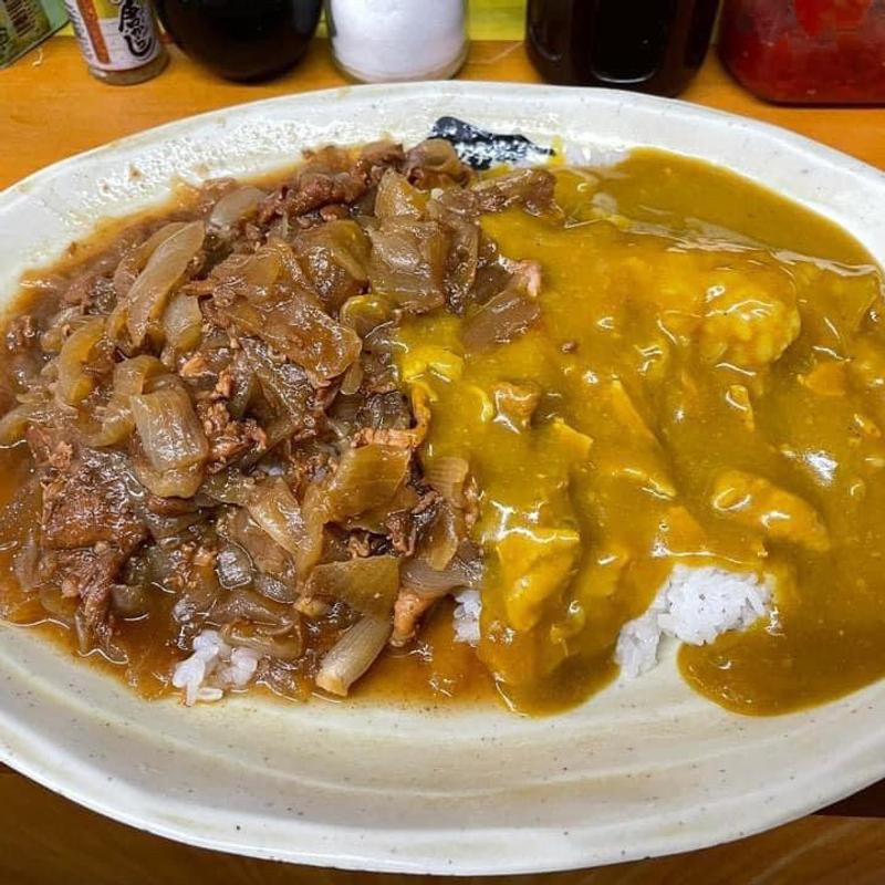 スタミナカレー 中盛 辛口(牛八 大井町本店)