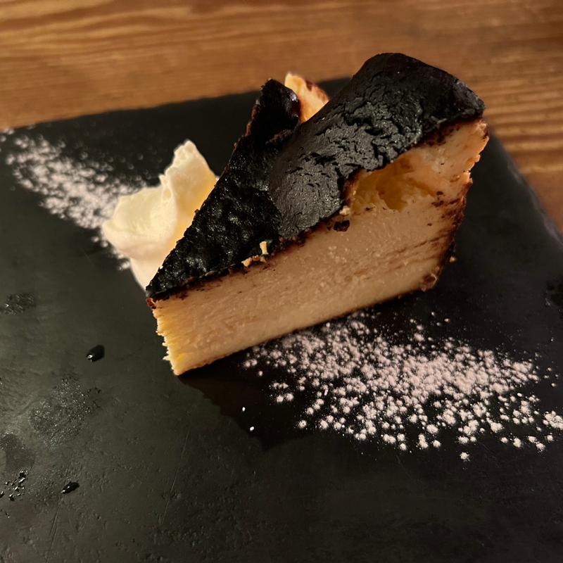バスクチーズケーキ(カフェ ラ・ボエム 銀座／Cafe La Boheme Ginza)