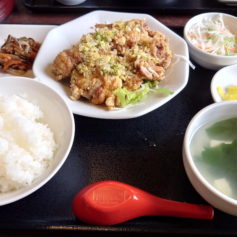 若鶏の唐揚げ定食(麺飯家龍門 （リュウモン）)