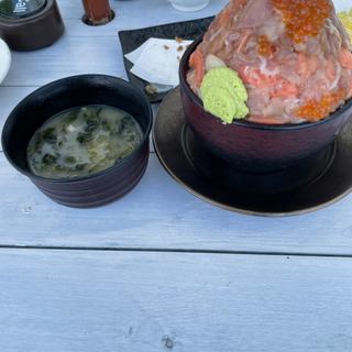 漁師の漬け丼(伊豆高原ビール 伊東マリンタウン店 （イズコウゲンビール）)