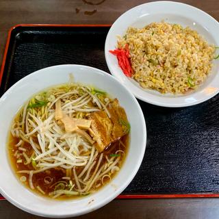 ラーメンセット(醤油ラーメン＋炒飯)(台湾料理 萬福 )