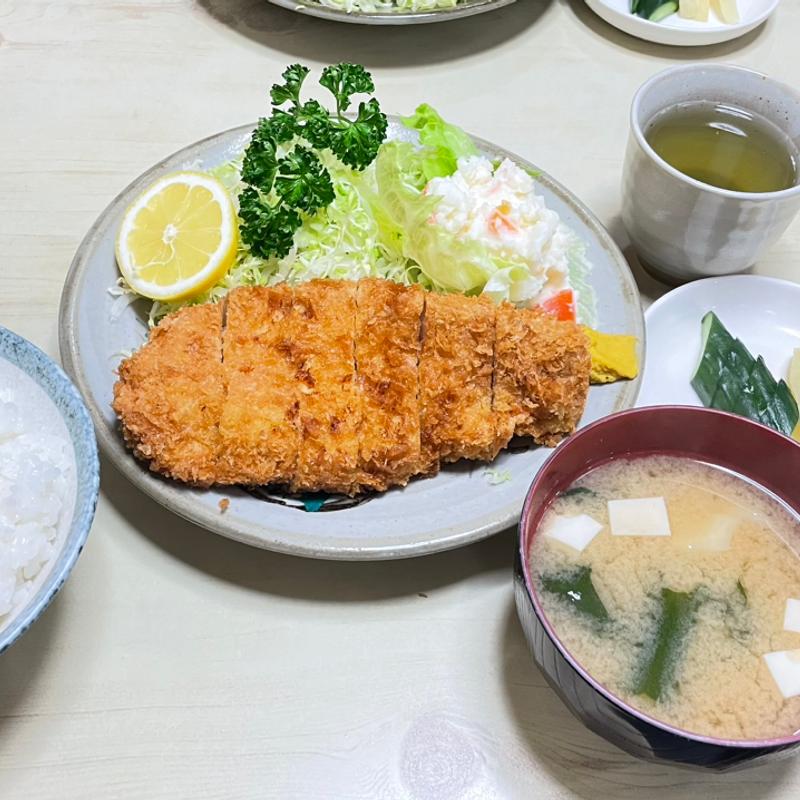ロースとんかつ定食(とんかつおぎ)