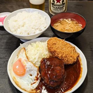 ハンバーグ・コロッケ定食