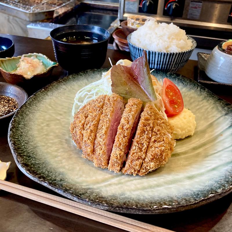 とんかつ定食(とんかつ あしみ)