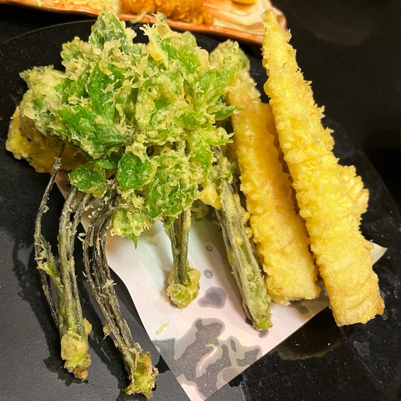 山菜天ぷら(串ひろ )
