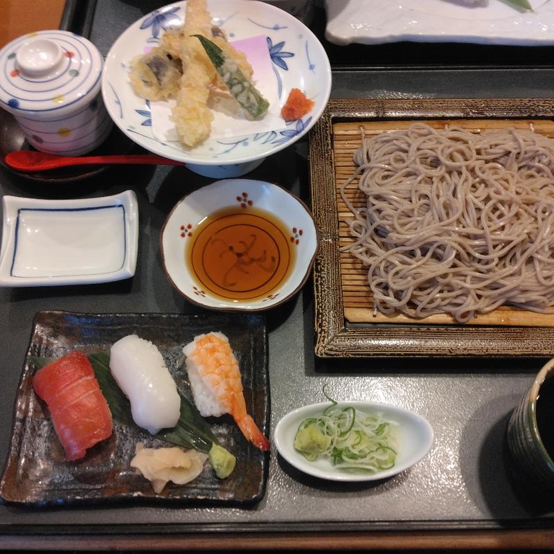 (和食 しゃぶしゃぶ 鈴のれん 瀬戸店)