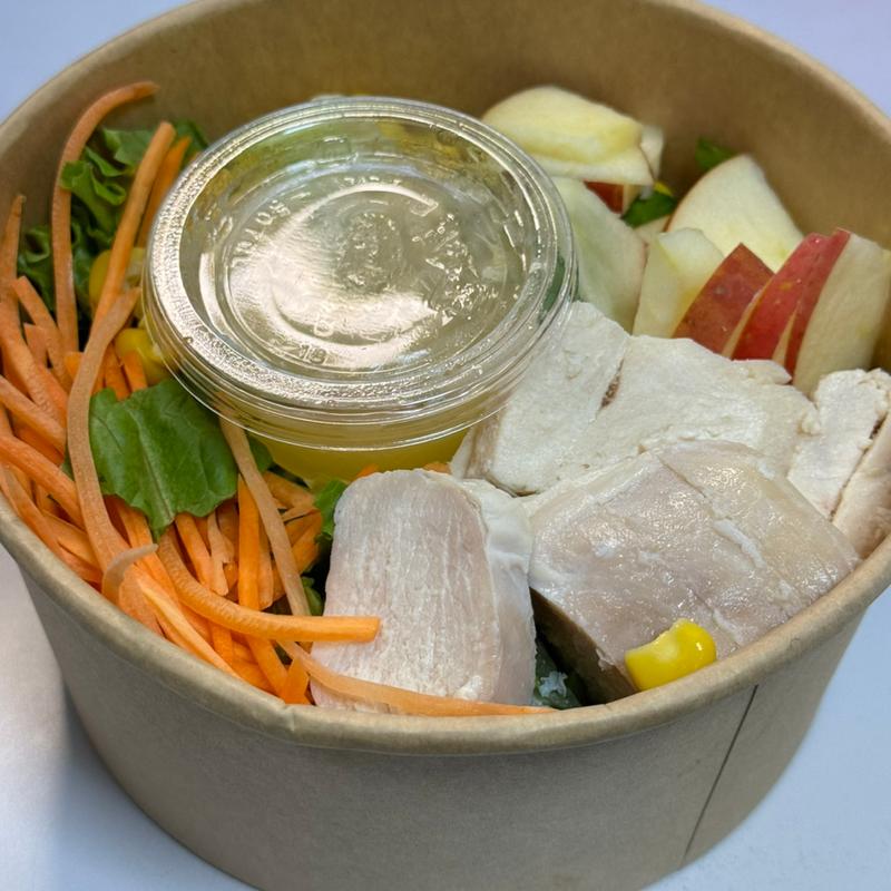 蒸し鶏とりんごのサラダ(WithGreen 渋谷道玄坂通店)