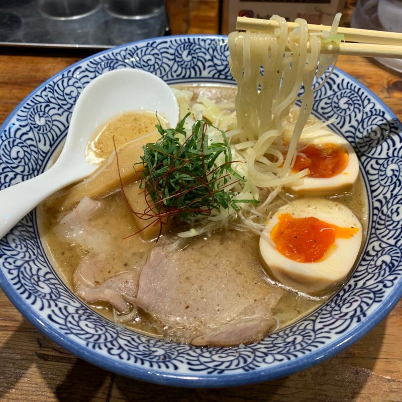 魚介塩ラーメン麺カタ(麺は鎹 京橋店)