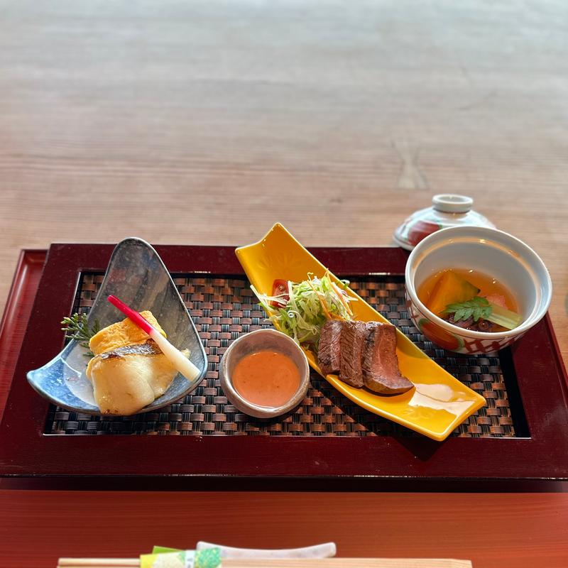 昼の会席　嵯峨野(明月記)