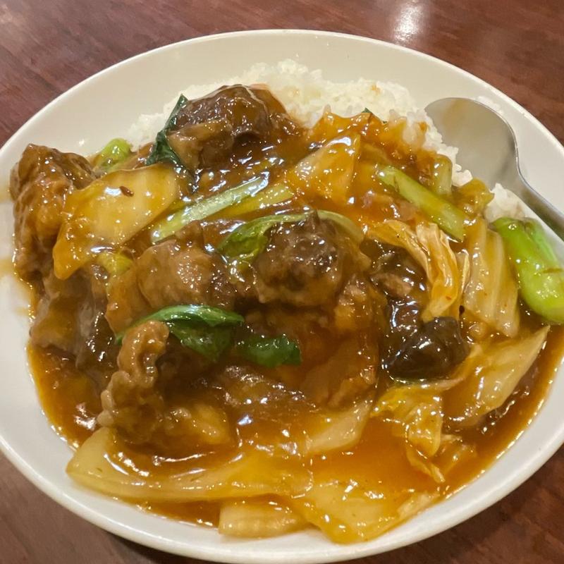 牛バラ肉丼(品珍閣)