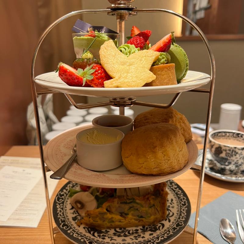 アフタヌーンティー新緑のいちご泥棒(TEA ROOM KIKI 紅茶&スコーン専門店 日比谷)